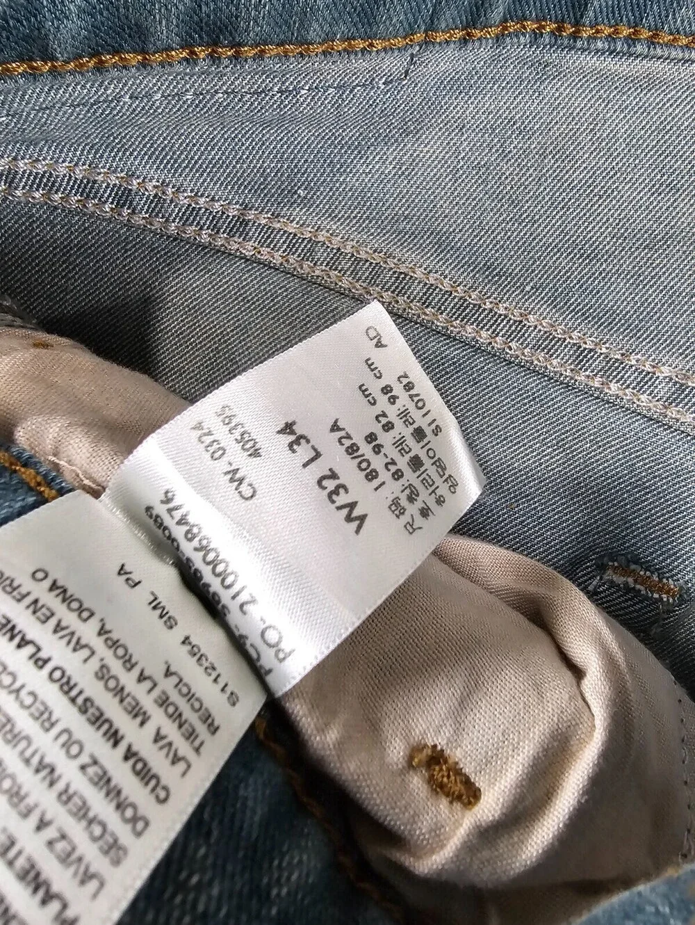 Levi Strauss Mens Sz 32x34 Relaxed Fit Straight Leg Blue Jeans Light Wash Denim